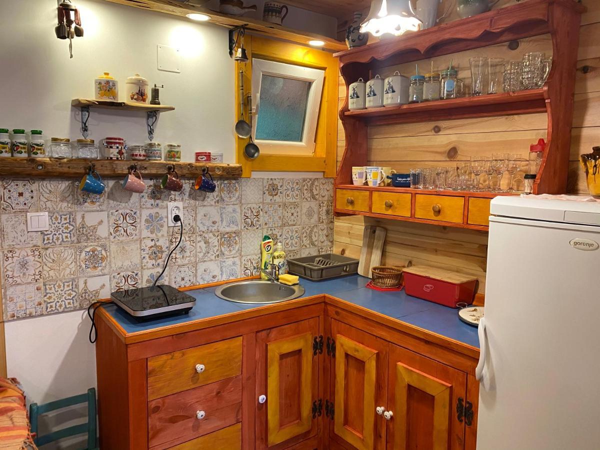 Brvnara Kraj Dunava Zelena Oaza Banostor Exterior photo
